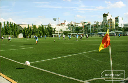 Sân bóng đá cỏ nhân tạo Tân Thắng