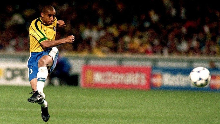 Hướng dẫn kỹ thuật sút bóng mạnh và chính xác