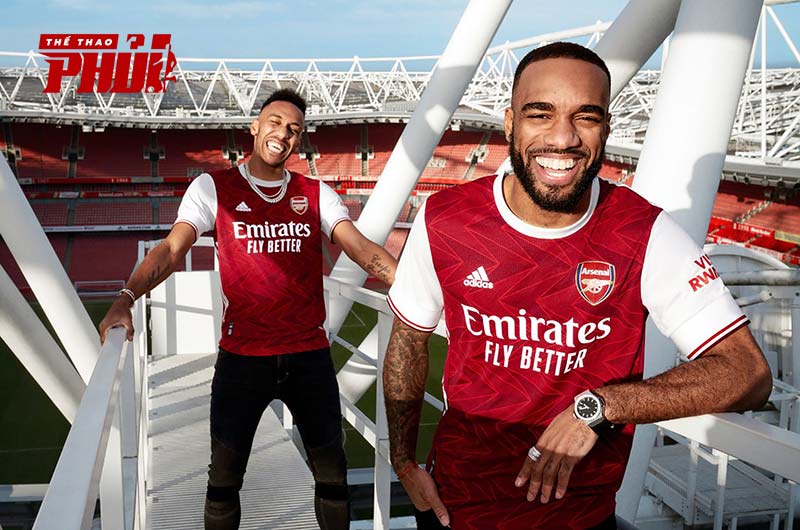 Áo đấu sân nhà của câu lạc bộ Arsenal