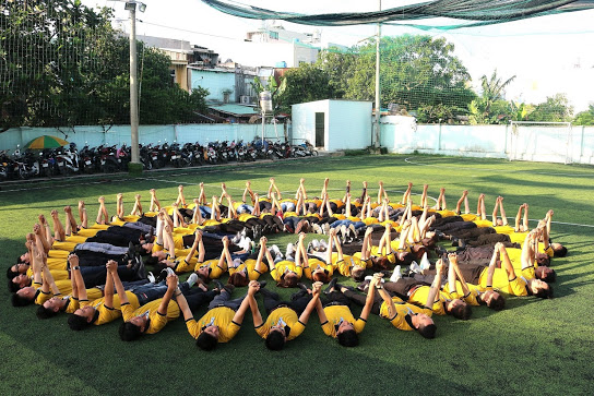 Sân bóng đá Trần Hưng Đạo